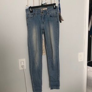 535 Levis Jeans